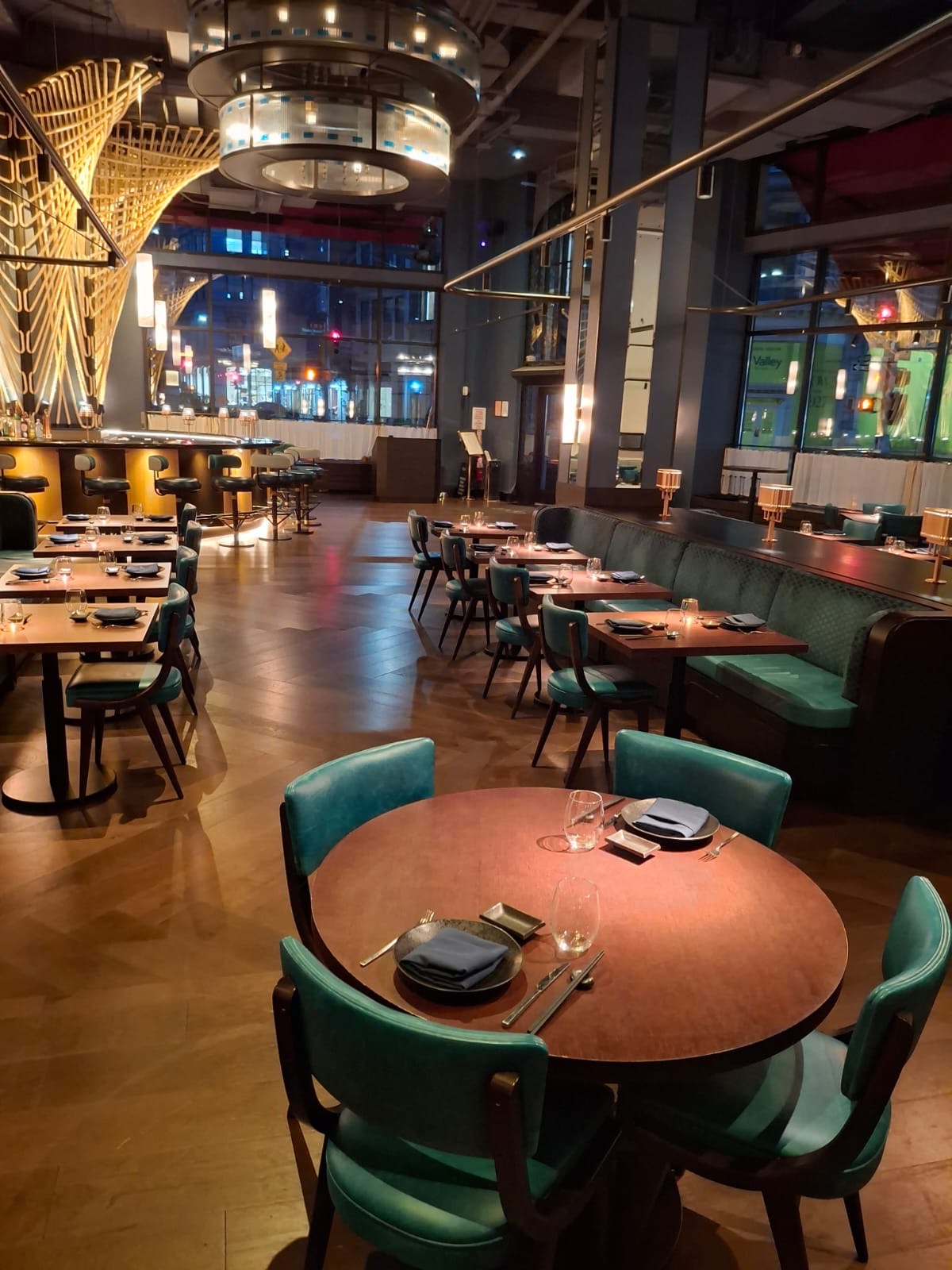 Dining area with dusted surfaces and freshly cleaned seating — Ledian's Cleaning Services
